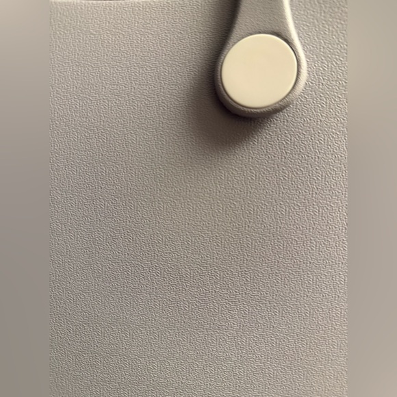 Versa Tote – Soft Lilac Gray EVA Rubber Tote Bag - Picture 5 of 7